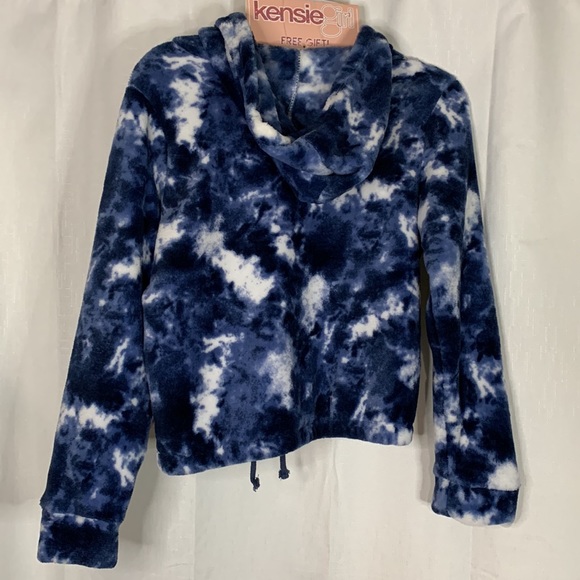 2/$20 Kensie Girl 7/8 Plush Hoodie Socks Set - Picture 8 of 8